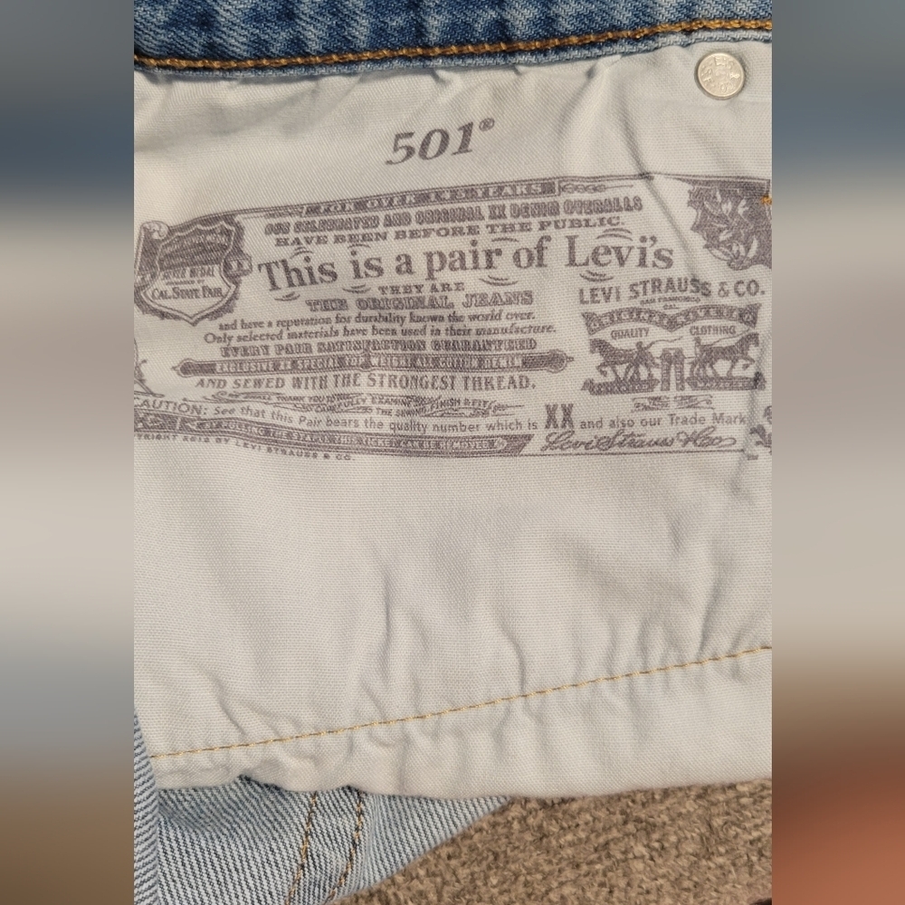 Distressed Denim Shorts - Picture 4 of 8